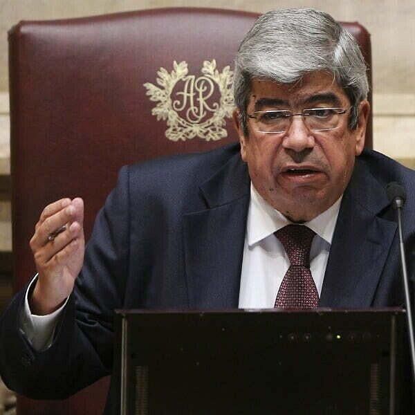 Sua Excelência o Presidente da Assembleia da República